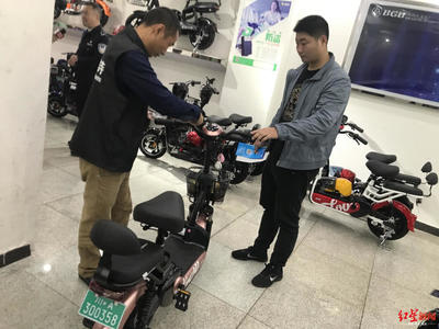 “買了就能上路” 成都全國率先實施電動自行車帶牌銷售，簡化購車流程